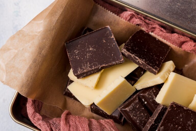 mix-different-chocolate-bars (1)